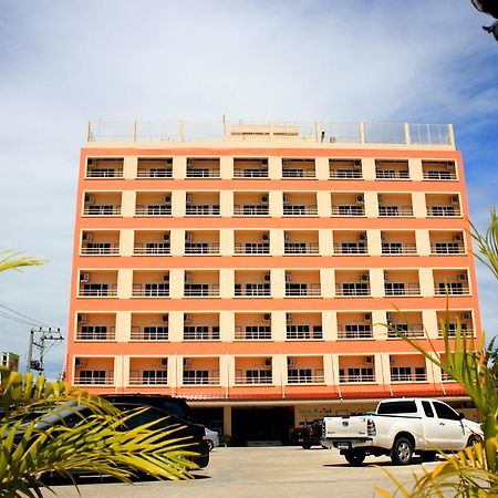 P.A. Ville Hotel Nakhon Sawan Exteriör bild