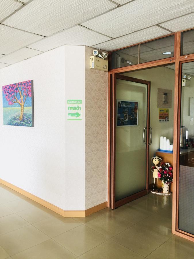 P.A. Ville Hotel Nakhon Sawan Exteriör bild